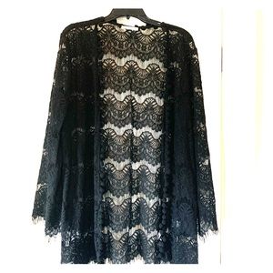 Black lace open front bell-sleeved cardigan